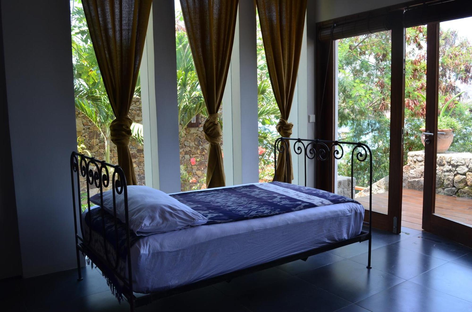 Hotel Blue Parrot à Labuan Bajo Chambre photo